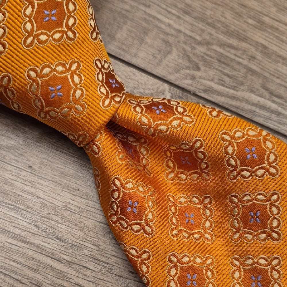 IKE BEHAR Metallic Orange Textured Abstract Diamonds Pattern Mens Silk Tie